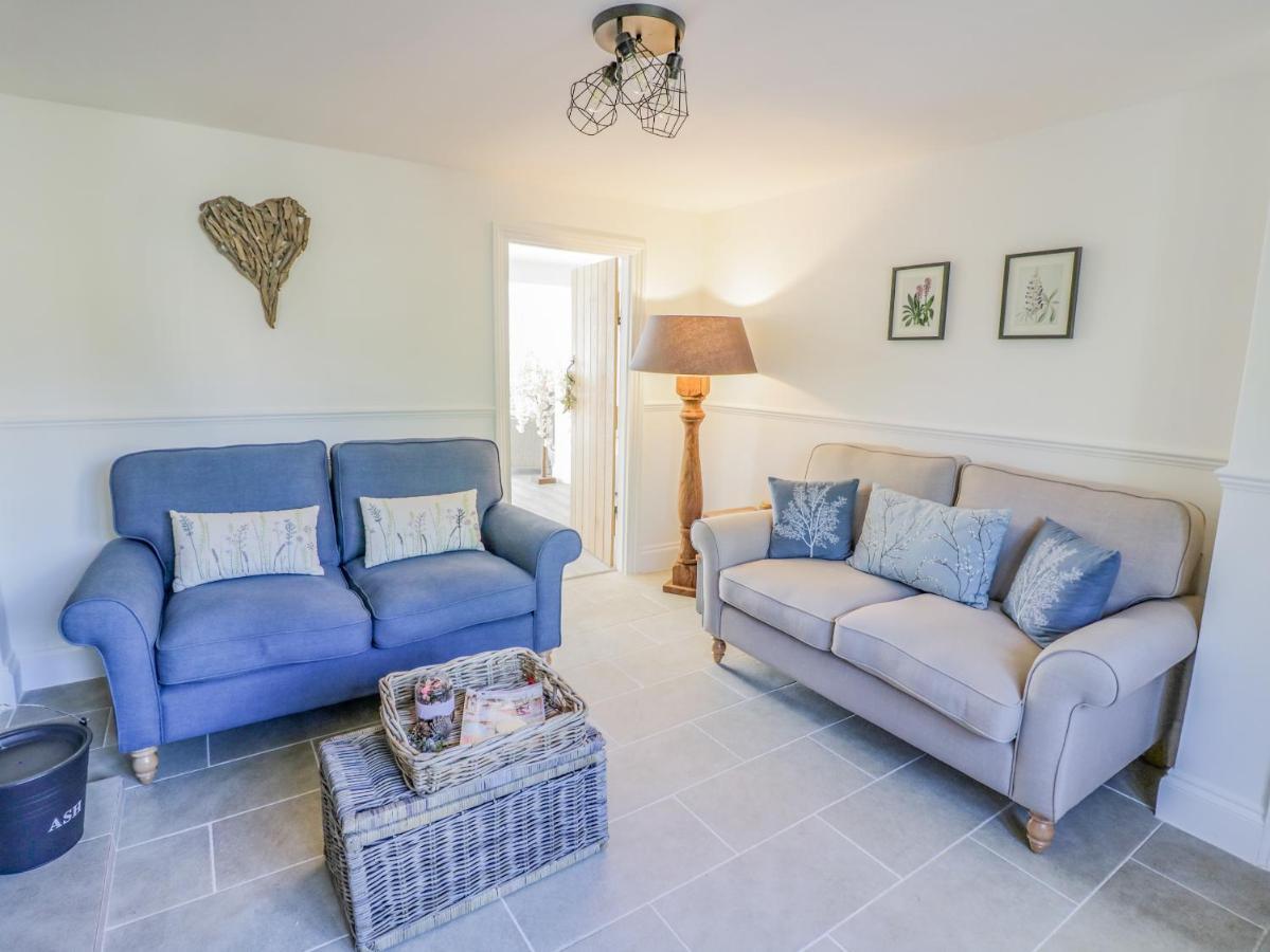 Blossom Cottage Бродуей Екстериор снимка