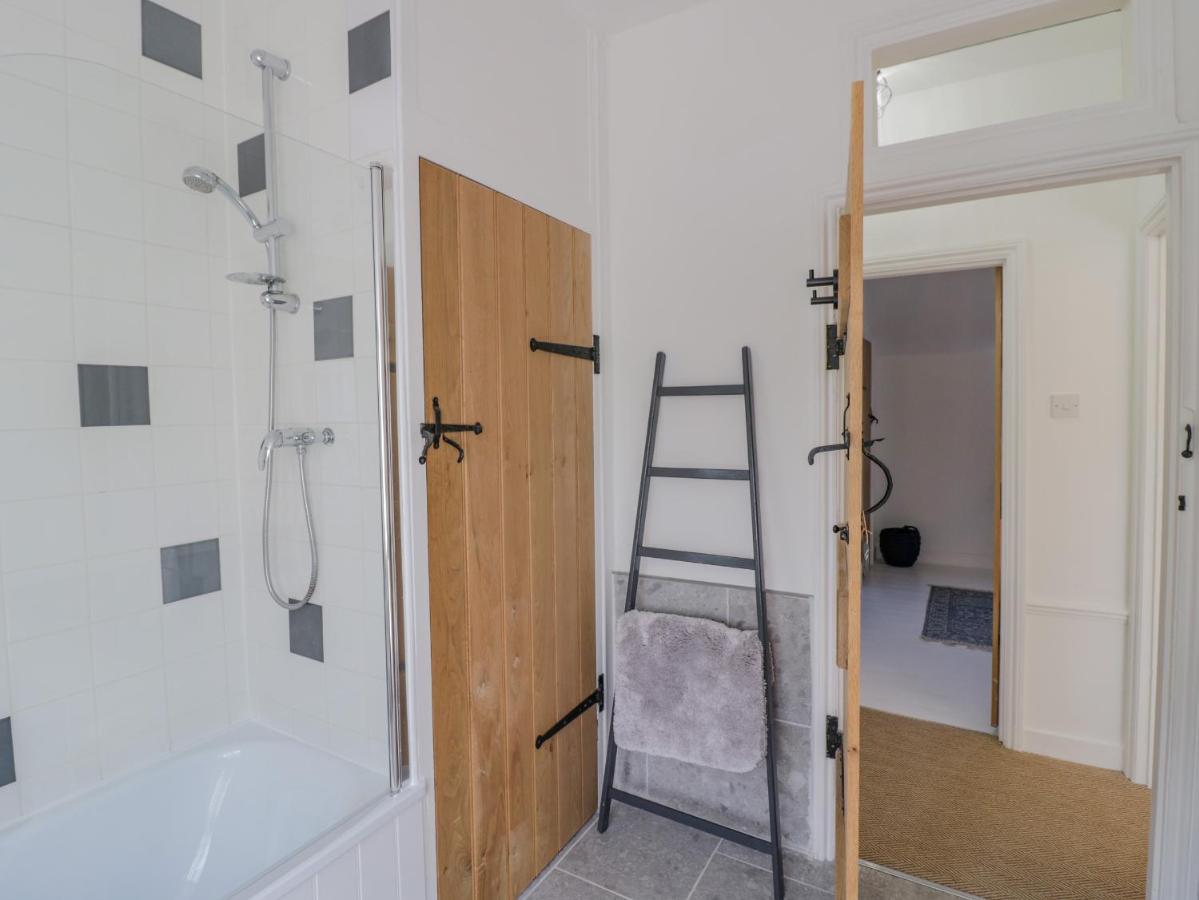 Blossom Cottage Бродуей Екстериор снимка