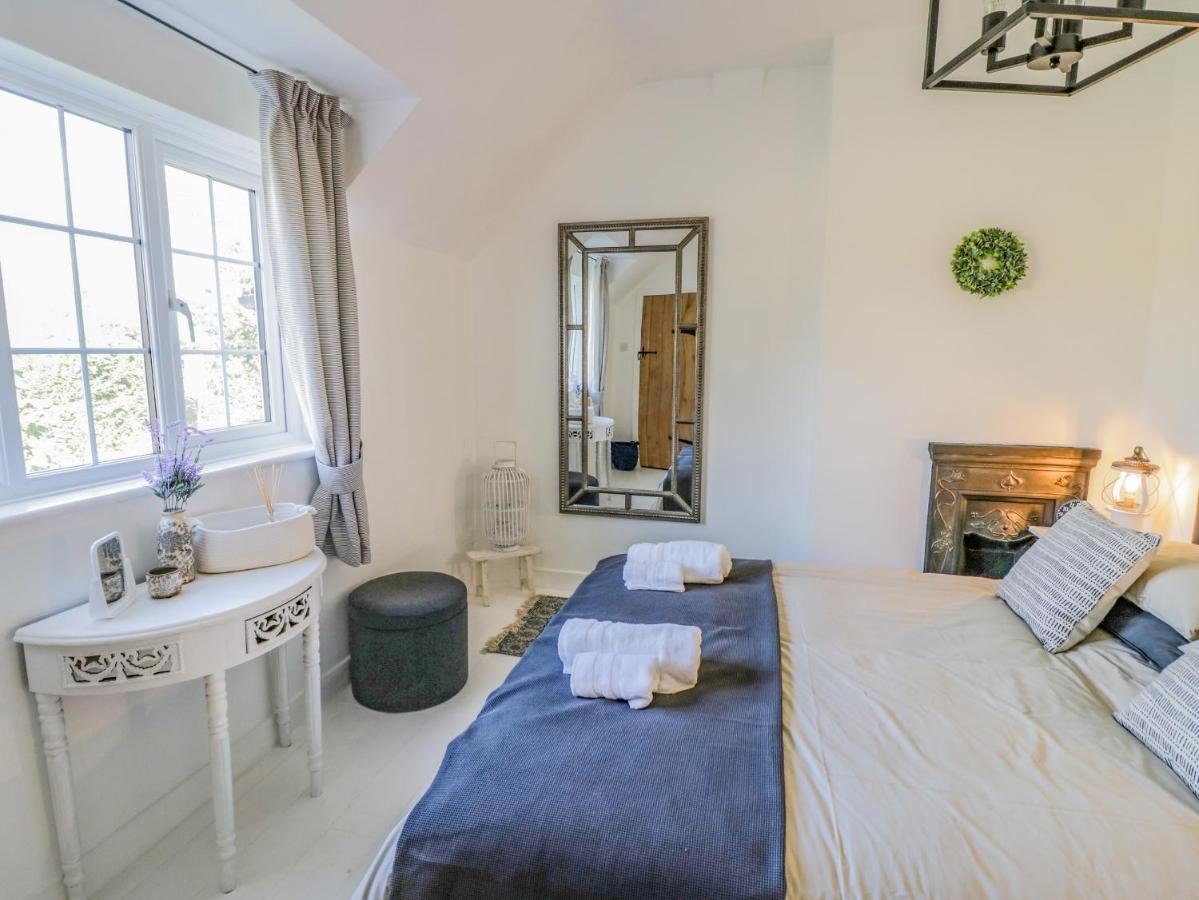 Blossom Cottage Бродуей Екстериор снимка