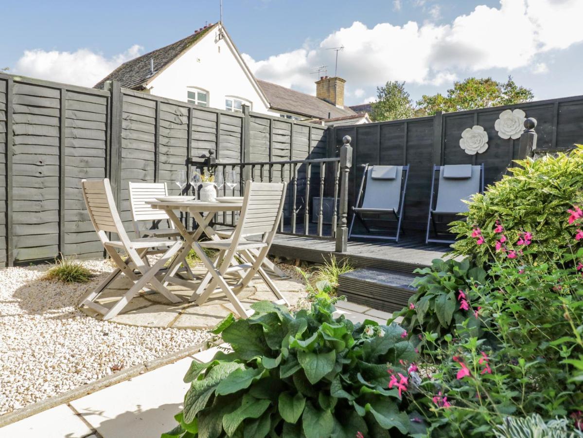 Blossom Cottage Бродуей Екстериор снимка